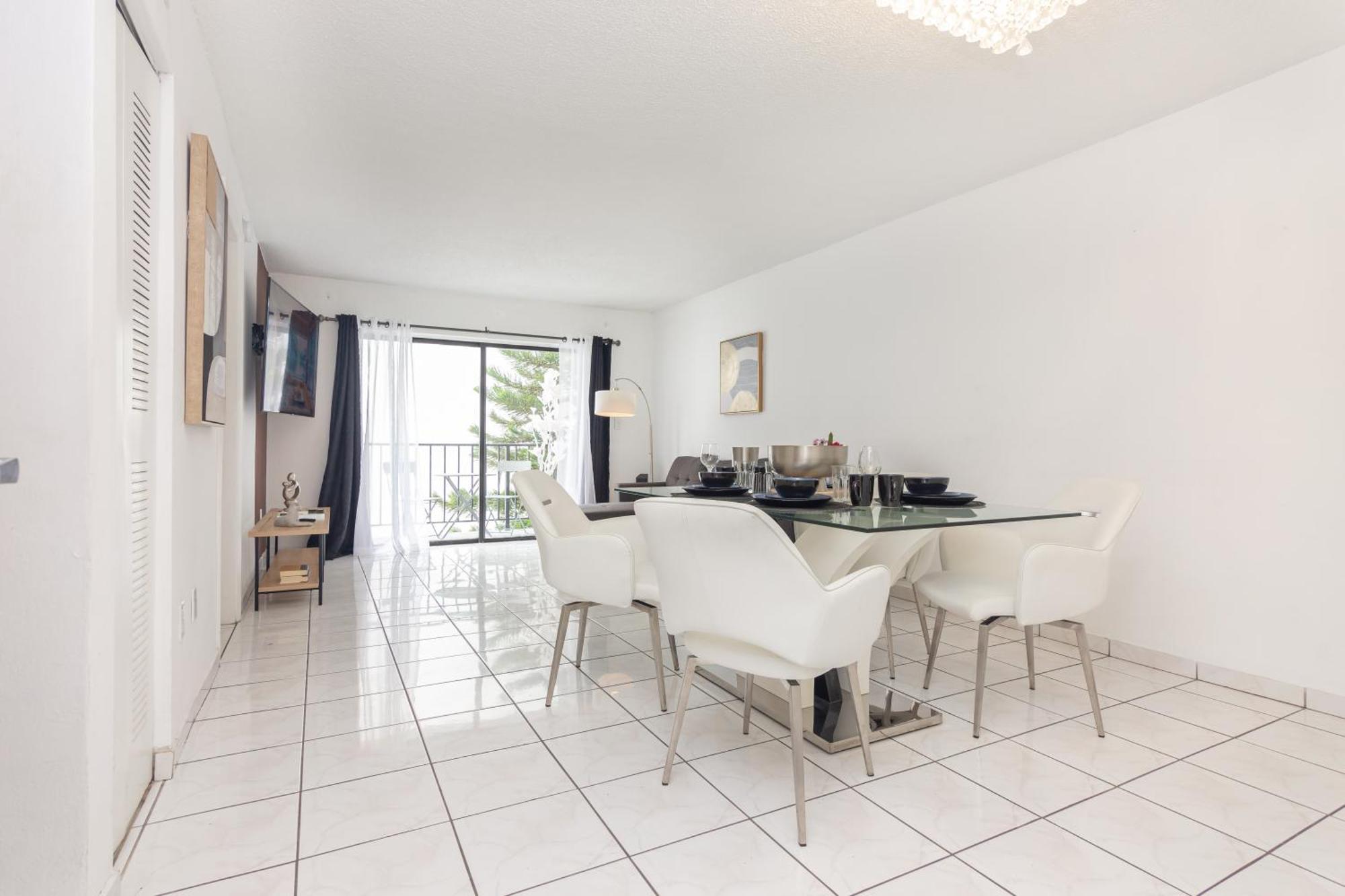 מיאמי One Bedroom Apartment - With Parking & Balcony - Heart Of Wynwood מראה חיצוני תמונה